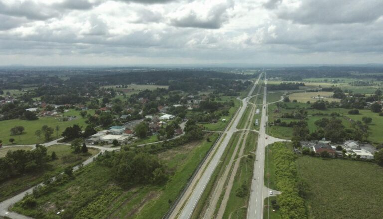 voeg een eetlepel van dit geheime ingrediënt toe aan je sopwater en geniet van streeploze, glanzende ramen die langer mooi blijven.