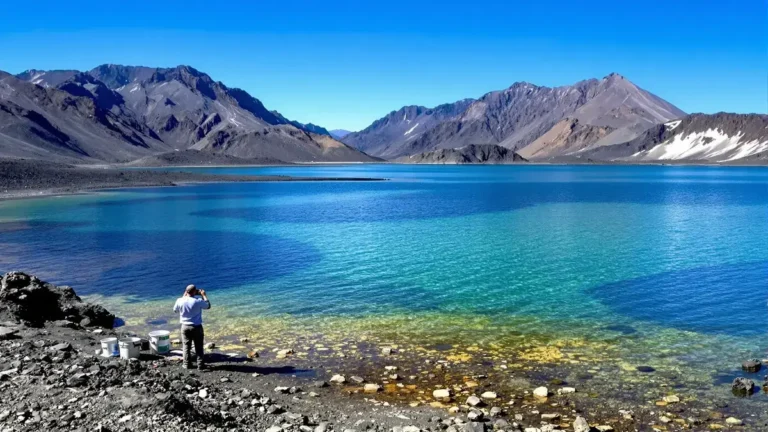 De ontdekking van een meer zo uitgestrekt als het Meer van Genève in het hart van een vulkaanketen in Oregon