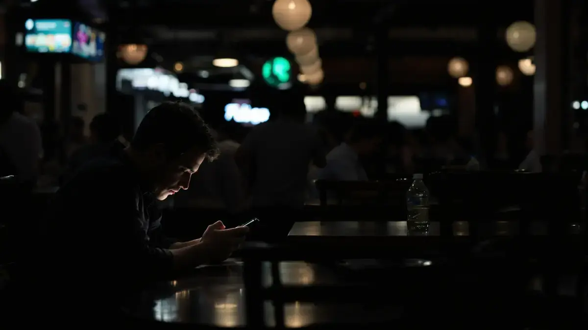 Mensen zonder hechte vrienden vertonen vaak deze 7 gedragingen zonder het te beseffen